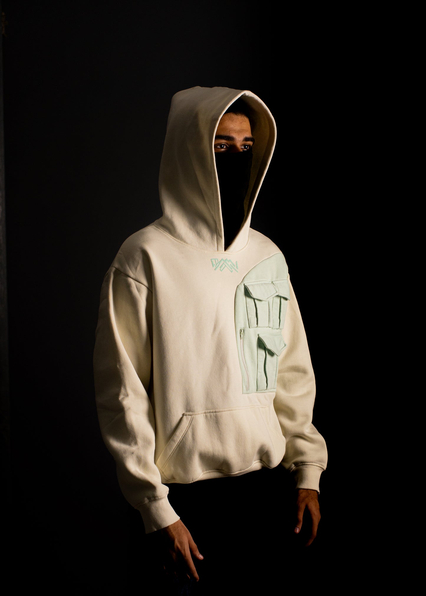 UTILITY HOODIE